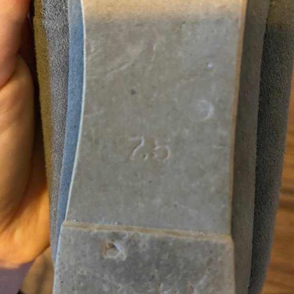 Nisolo Mendez Flats size 7.5 in gray suede - Picture 8 of 10